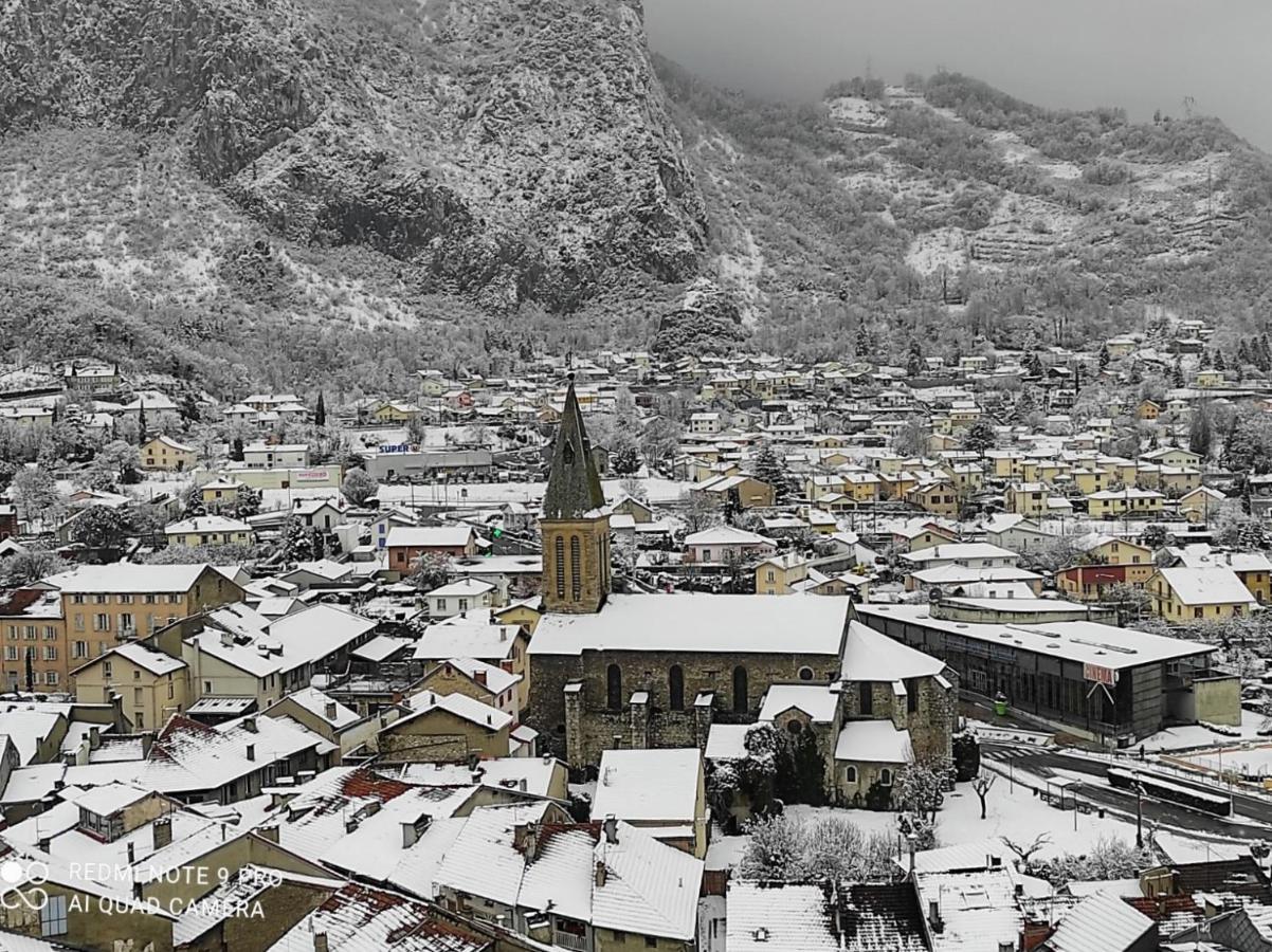 Le Nopal Bleu Apartment Tarascon-sur-Ariege Bagian luar foto