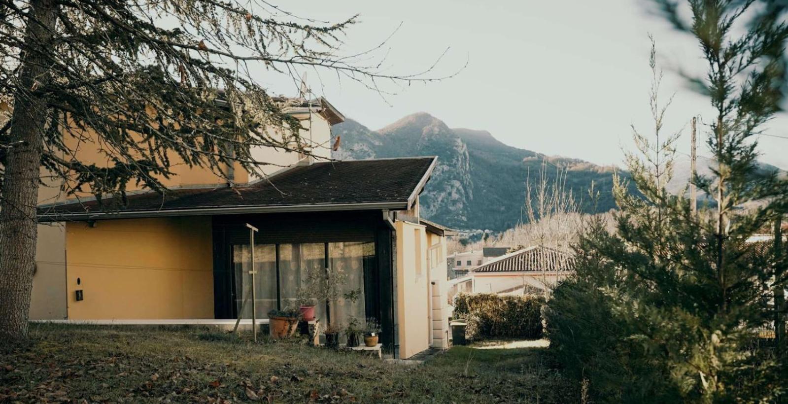 Le Nopal Bleu Apartment Tarascon-sur-Ariege Bagian luar foto