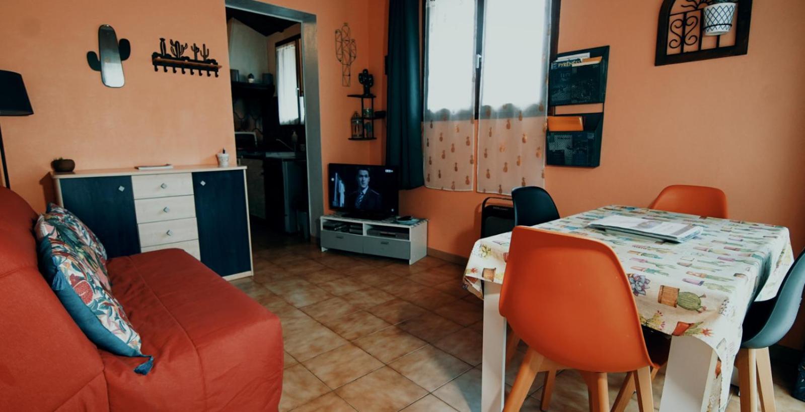 Le Nopal Bleu Apartment Tarascon-sur-Ariege Bagian luar foto